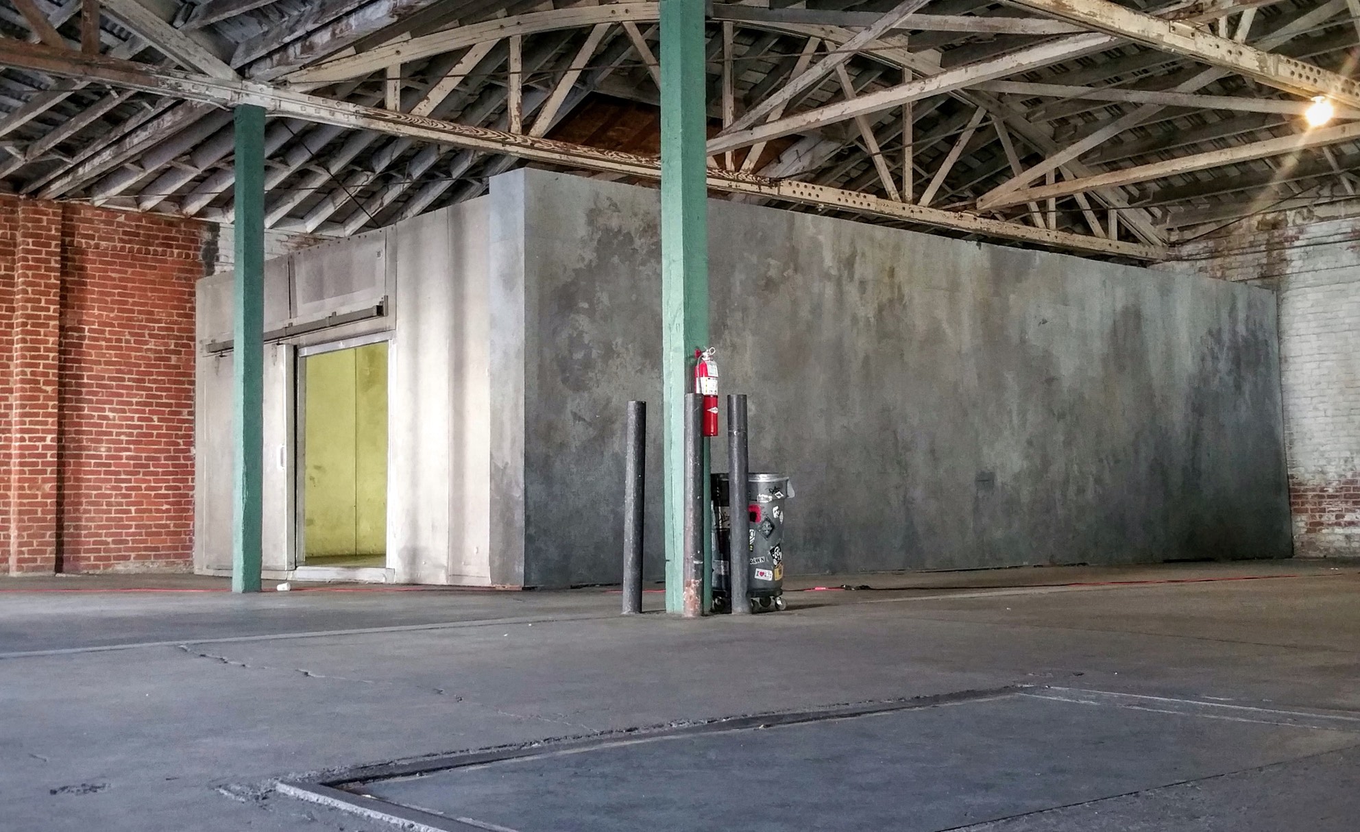 concrete-grey-wall-560kb-1